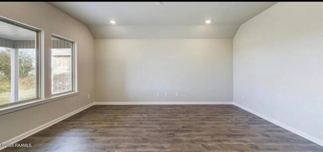 Photo - 121 Autumn Dr