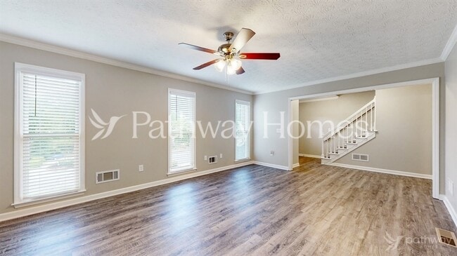 Photo - 2091 Furlong Run