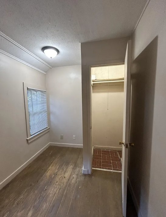 Photo - 208 W 1st St