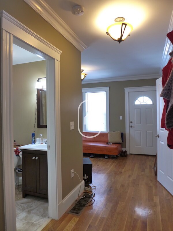 Photo - 203 Hillside St