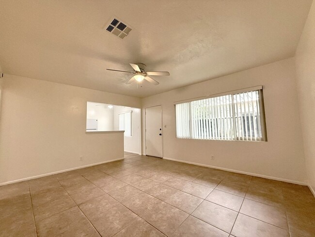 Photo - AVAILABLE NOW!! 1 Bedroom 1 Bathroom apartment in Palm Springs!! Unidad 04