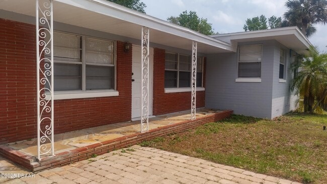 Photo - 525 Tarragona Way