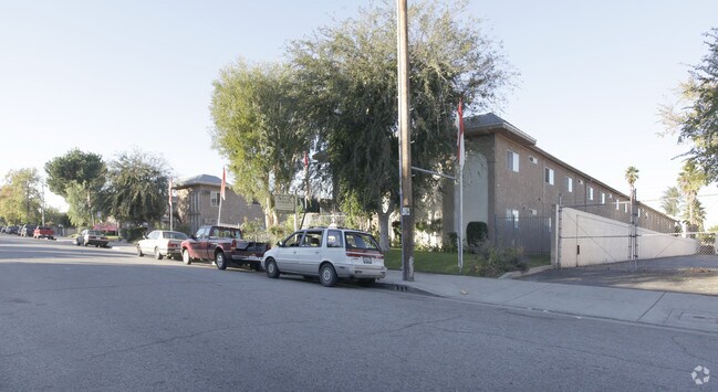 Photo - Royal Garden