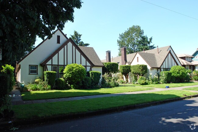 Sandringham Apartments