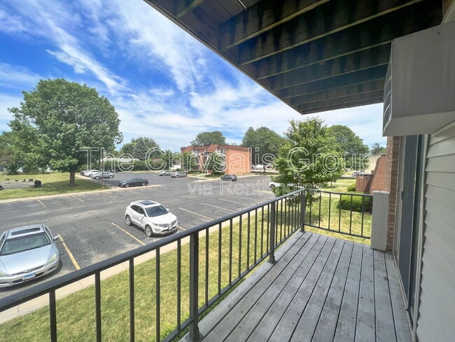 Building Photo - 2404 Marquette Rd Unit 3 Rental