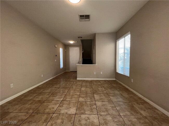 Photo - 8159 Golden Flowers St