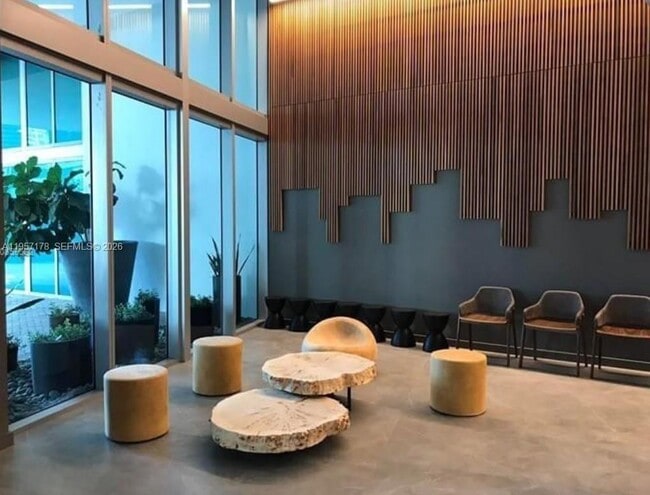 Building Photo - 350 S Miami Ave Unit 2011