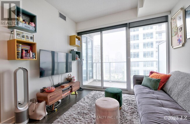 Photo - 19 Bathurst St Unité 3109