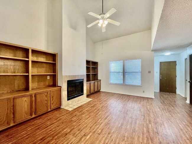 Photo - 1303 Conway Dr Unit B
