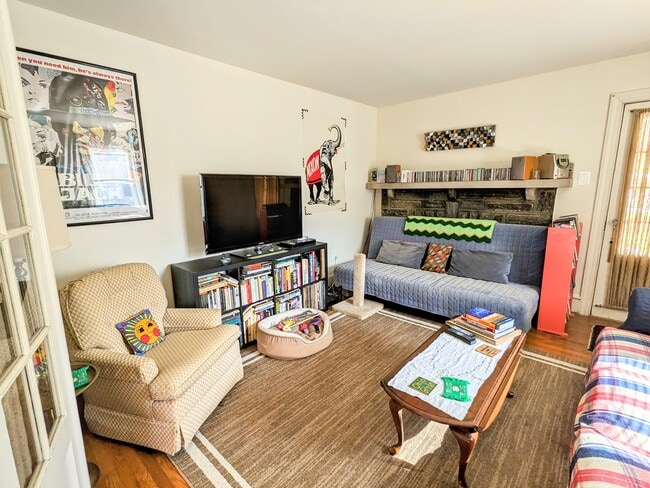 Photo - 920 E Railroad Ave Unidad A