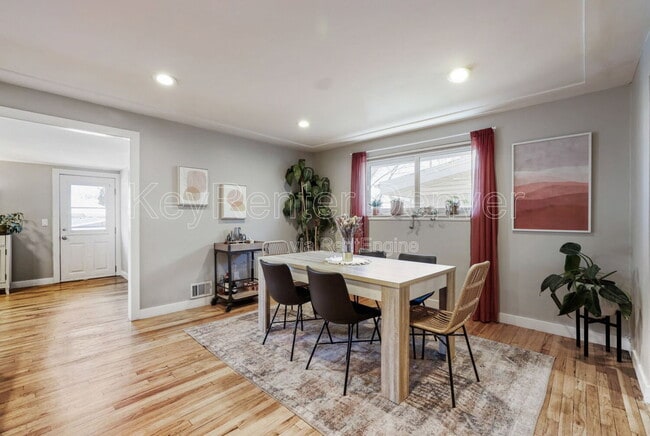 Photo - 2484 Pierce St