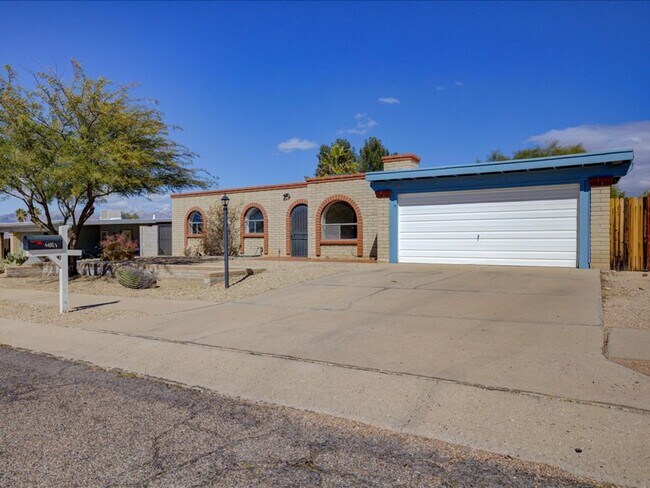 3 Bedroom 2 Bathroom - 3 Bedroom 2 Bathroom House