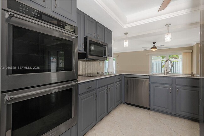 Photo - 2070 NE 65th St