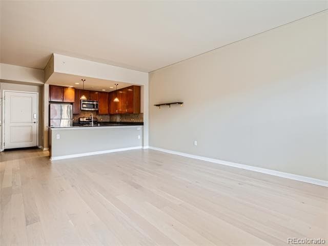 Photo - 1975 N Grant St Unidad 810