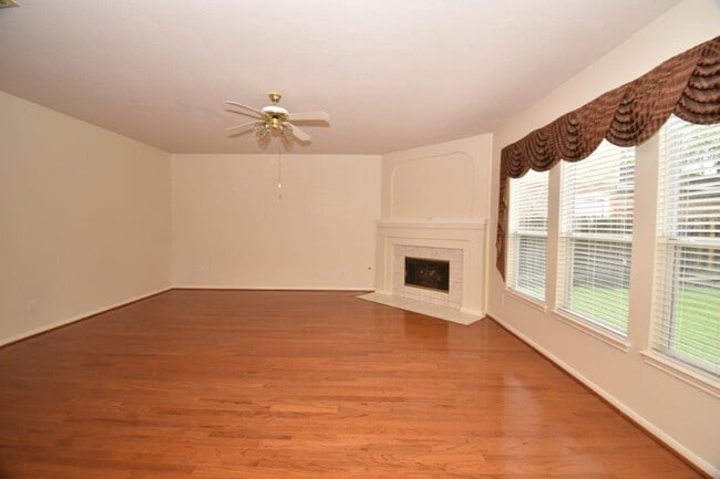 Photo - 3810 Buckley Ln
