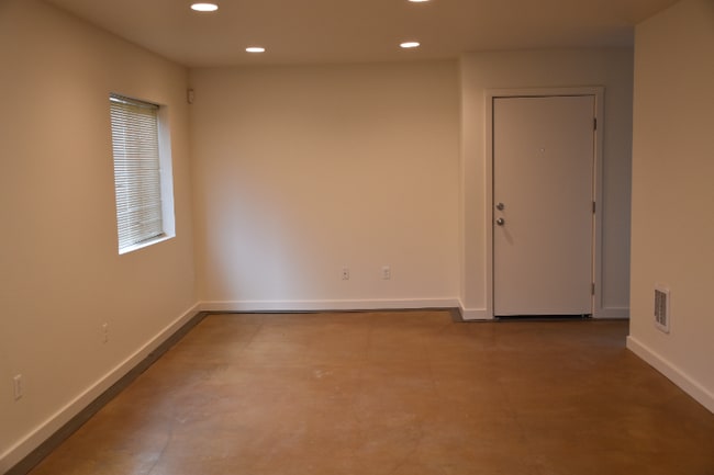 Photo - 8372 Wabash Ave S