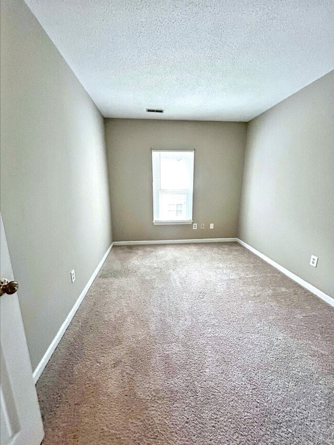 Photo - 1524 Township Cir