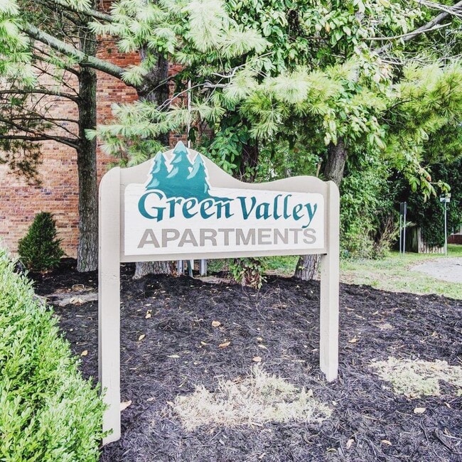 Building Photo - 315 Green Valley Dr Unit Apt #64
