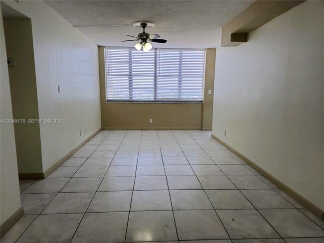 Photo - 2025 NE 164th St Unidad 710