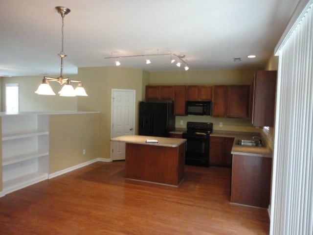 Photo - 104 Pearson Place