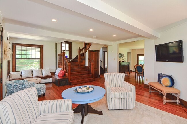 Photo - Stunning Victorian Winter Rental with Ocean Views!