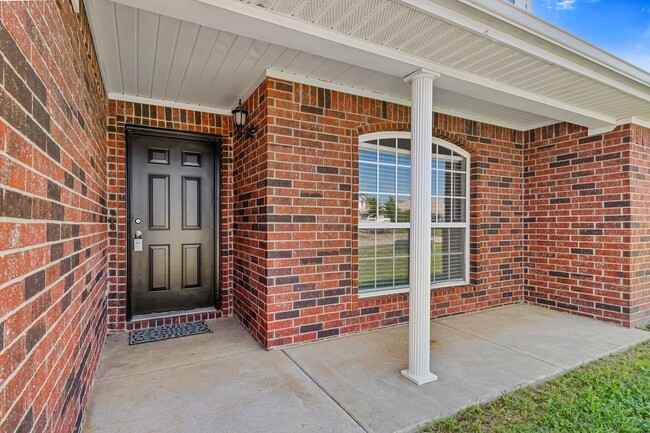 Photo - Great Location 3 Bedroom in Bentonville!