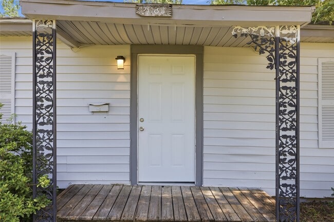 Photo - 2088 Pope St