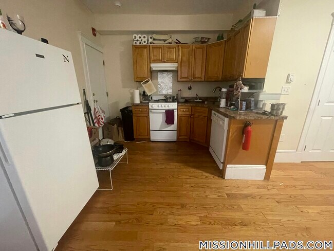 Photo - 887 Huntington Ave Unidad 1