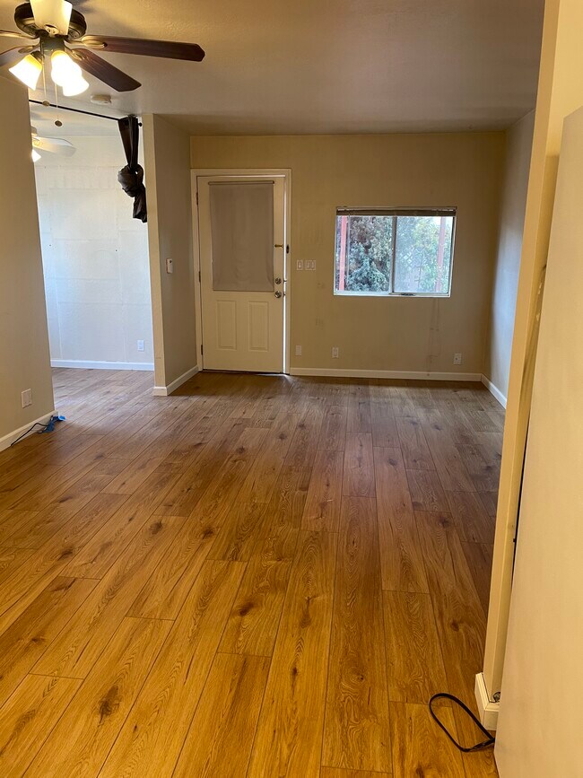 Photo - 810 Guildford Ave