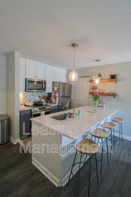 Photo - 271 Alexandra Dr Unit 11