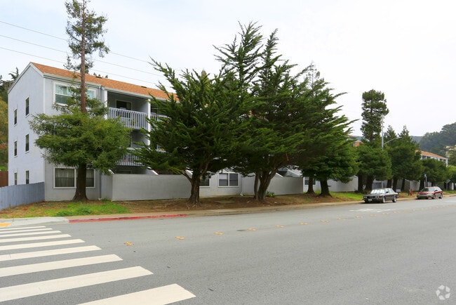 Photo - Casa Pacifica Apartments