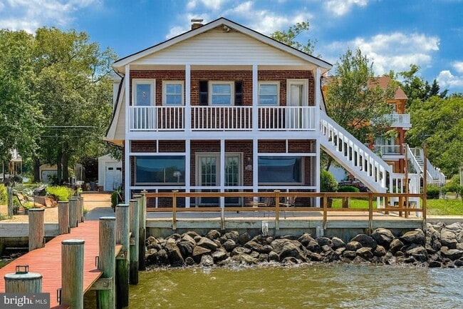 Photo - 2112 Lake Dr