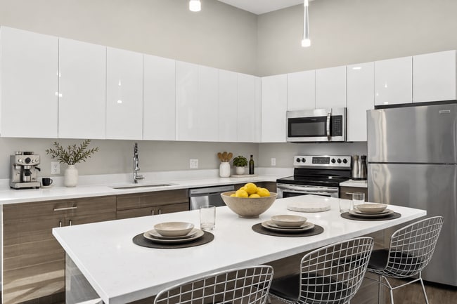 4 Corners Lakeside Apartments - White Lake, MI