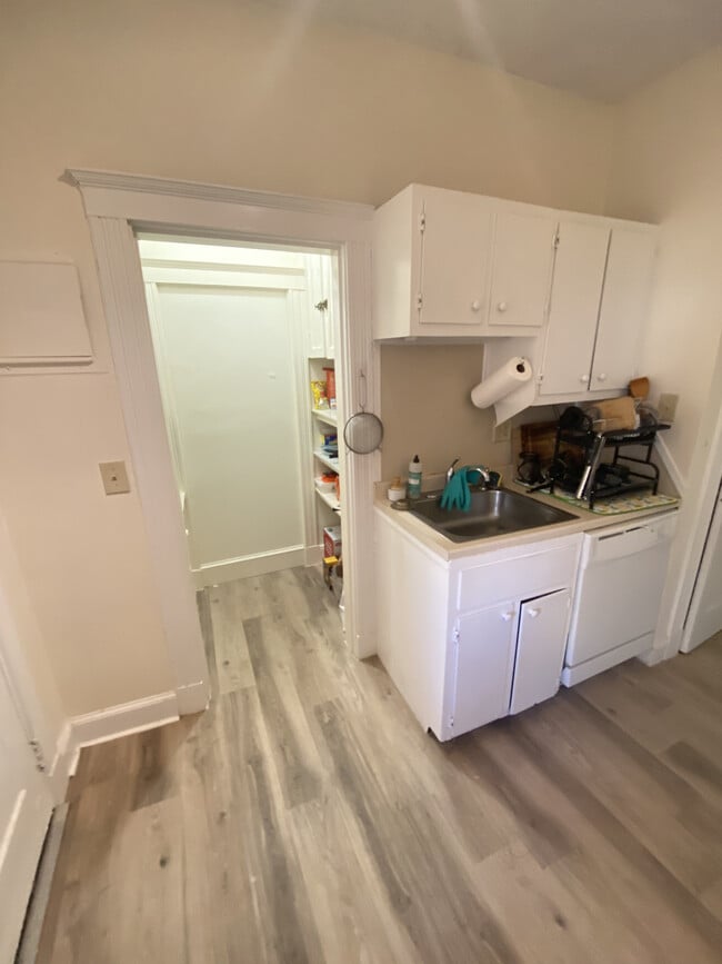 Photo - 28 Alton Pl Unit 2B