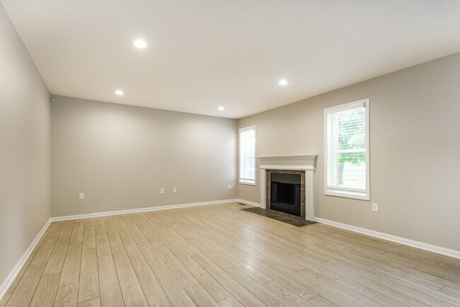 Photo - 11 Meadow Way SW