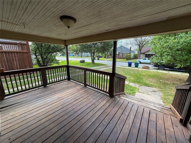 Photo - 907 W Fischer St