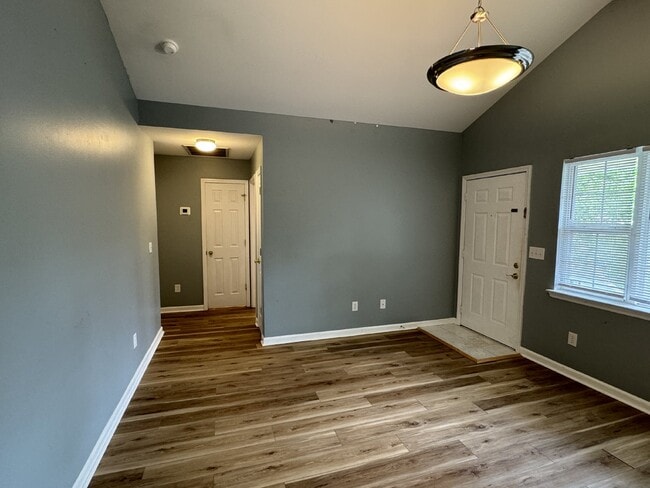 Photo - 4404 McClelland Dr