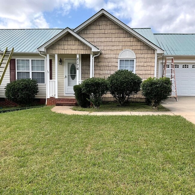 Photo - 3 Bedrooms, 2 Baths Home For Rent in Newto...