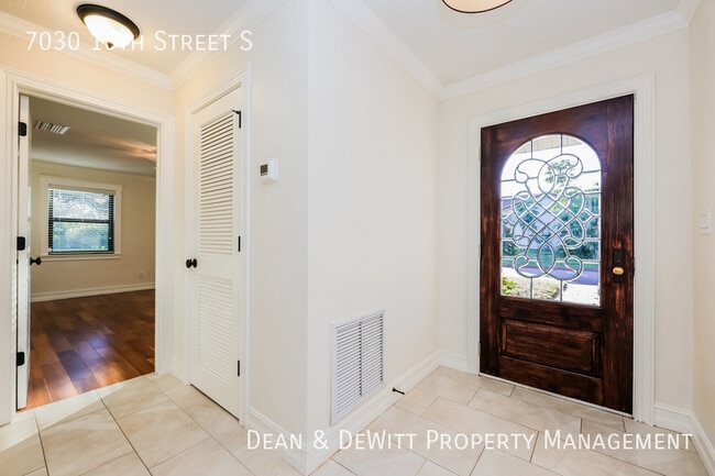 Photo - 7030 16th St S