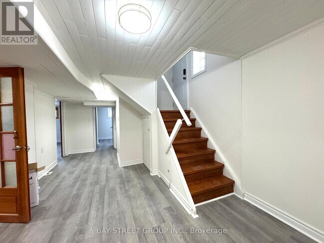 Photo - 131 Allanford Rd