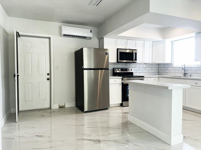 Photo - 425 SW 18th Ave
