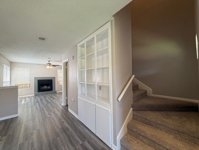 Building Photo - 12312 Abney Dr Unit B