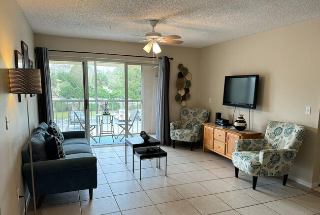 1680 Sunny Brook Ln Unit J211