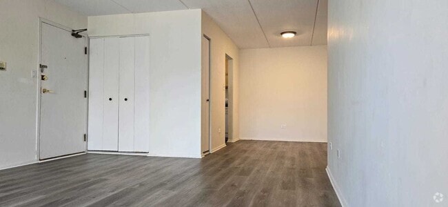 Building Photo - 271 Shorewood Dr Rental