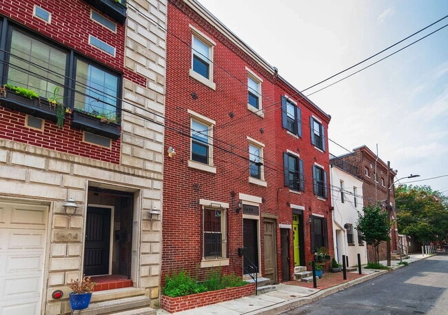 Photo - this large 3 bed, 1 bath townhome in an amazing