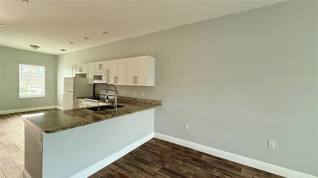 Photo - 710 Leopard Ct