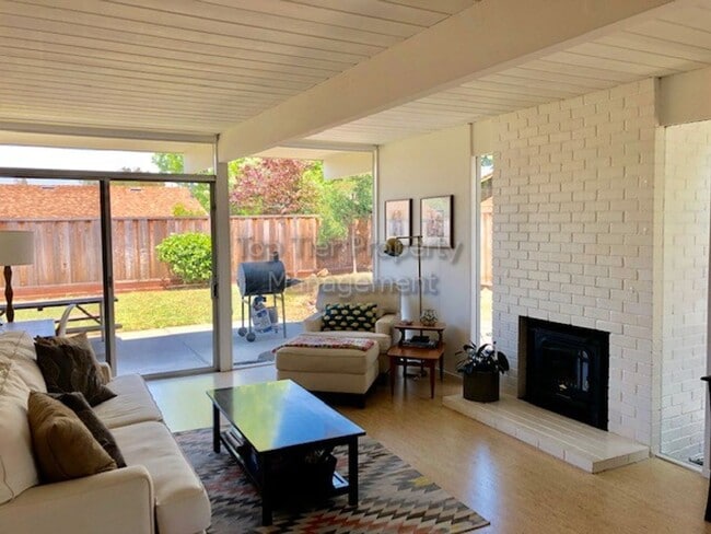 Photo - Popular Eichler model 4 Bed / 2 Bath / 1,742 Sqft Walnut Creek single-family house in the Rancho ...