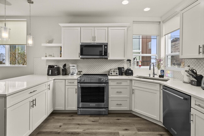 Photo - 5210b Brooklyn Ave NE Unidad SI ID1514091P