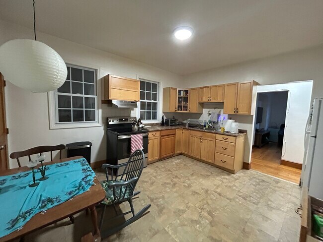 Photo - 78 Hillside St