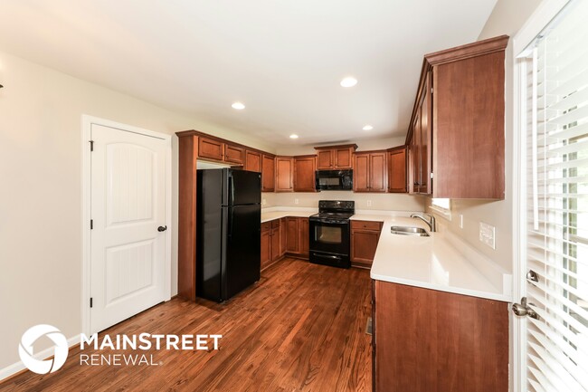 Photo - 725 Starlite Dr